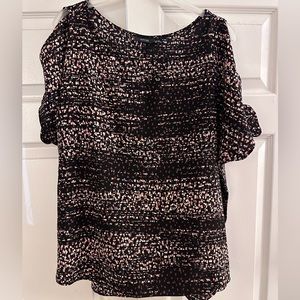 Apt 9 cold-shoulder short sleeve blouse. Black/Multi-color with ties on arms.